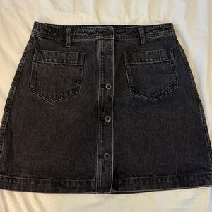 Madewell Button-Front Denim Mini Skirt – Washed Black – Size 30